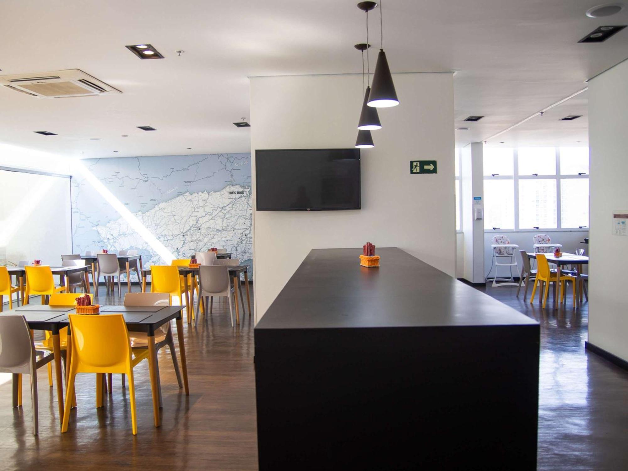 Отель Ibis Styles Трес-Риус Экстерьер фото